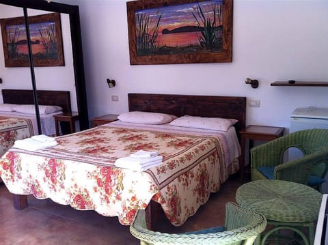 Cribs/infant beds, rollaway beds, free WiFi