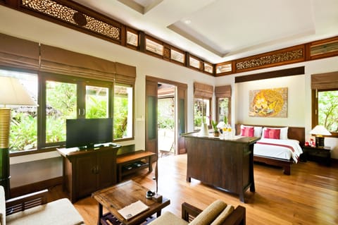 Thai Style Bungalow  | Living area | 21-inch LCD TV with cable channels, TV