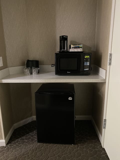 Room, 1 King Bed, Accessible | Down comforters, in-room safe, laptop workspace, blackout drapes