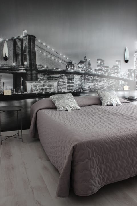 Design Double Room, 1 Queen Bed, Balcony | Minibar, in-room safe, desk, free WiFi