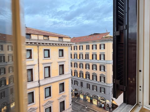 Triple Room | In-room safe, desk, cribs (surcharge), WiFi (free)