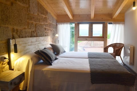 Classic Apartment, 2 Bedrooms | Desk, soundproofing, rollaway beds, free WiFi