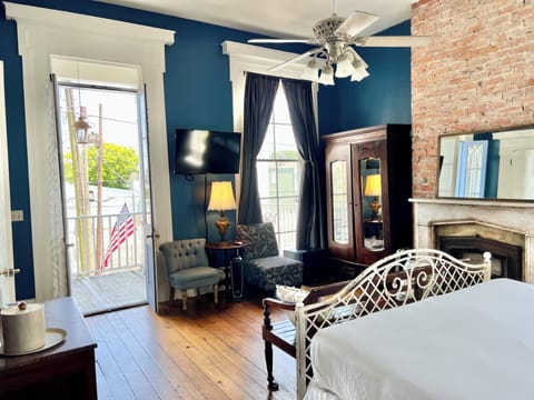 Deluxe Room | Premium bedding, iron/ironing board, free WiFi, bed sheets