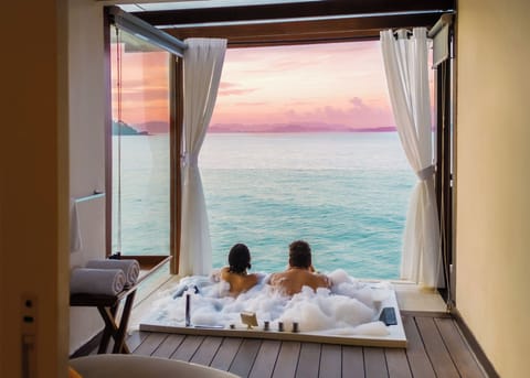 Premier Suite on Water | Beach/ocean view