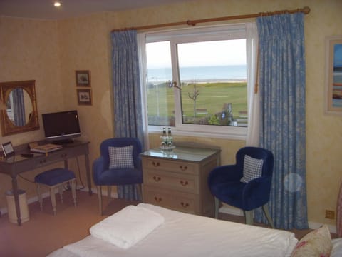 Individually decorated, desk, iron/ironing board, free WiFi