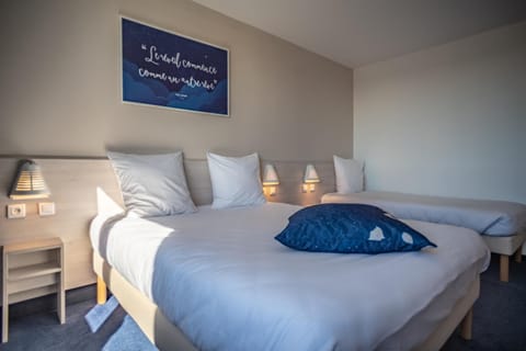 Premium bedding, Select Comfort beds, in-room safe, desk