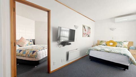 Apartment, 1 Bedroom | Desk, iron/ironing board, free WiFi, bed sheets