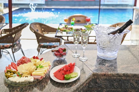 Outdoor pool, sun loungers