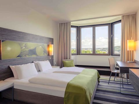 Privilege, Twin Room, 2 Twin Beds | In-room safe, desk, soundproofing, iron/ironing board