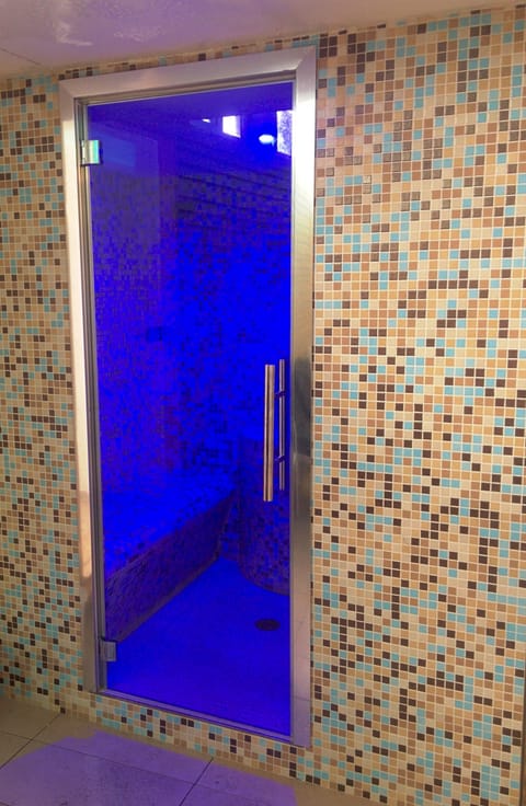 Sauna, hot tub, hot springs, Turkish bath, body treatments, mud baths