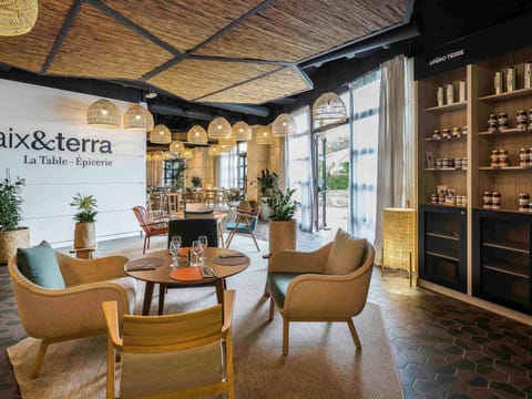 Breakfast, lunch, dinner served; French cuisine, pool views 