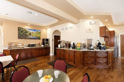 Free daily continental breakfast