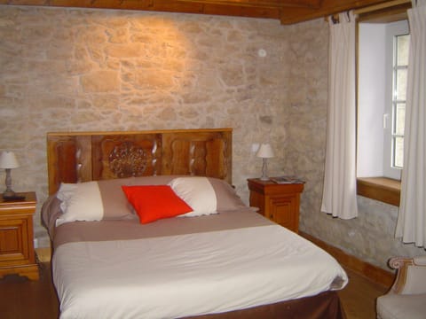 Triple Room (Kambr-Bras) | Desk, iron/ironing board, free WiFi, bed sheets