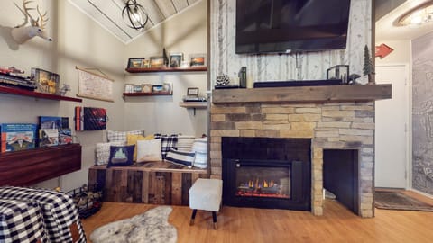 Condo, 1 Bedroom | Interior