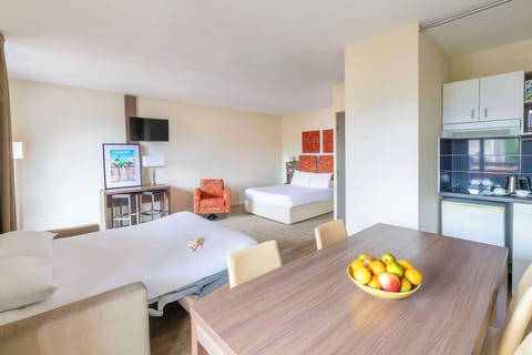 Superior Room, 1 Double Bed with Sofa bed | Private kitchenette | Fridge, microwave, stovetop, coffee/tea maker