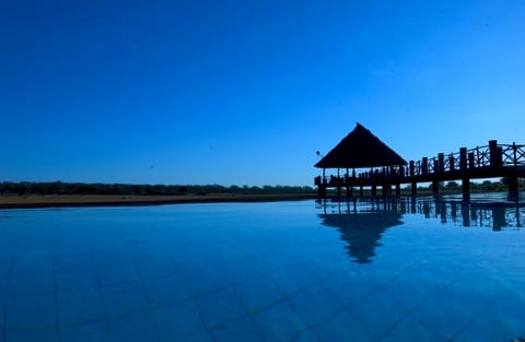 3 outdoor pools, an infinity pool, sun loungers
