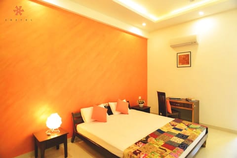 Deluxe Private Room | In-room safe, soundproofing, iron/ironing board, free WiFi