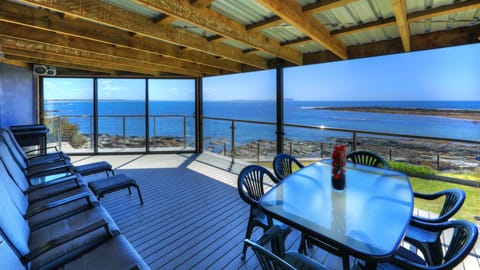 3 Bedroom Beach House | Terrace/patio
