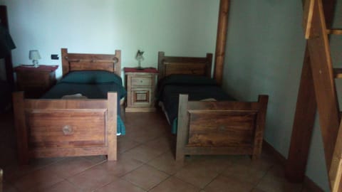 Rollaway beds, free WiFi