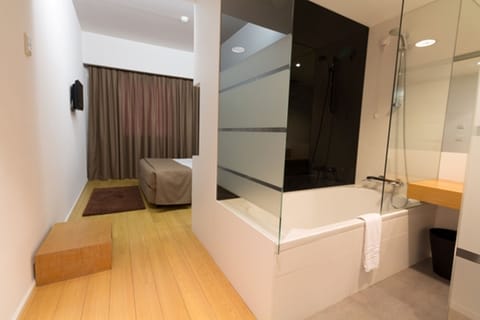 Double Room | In-room safe, desk, blackout drapes, soundproofing