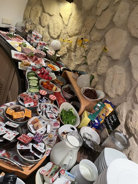 Daily buffet breakfast for a fee