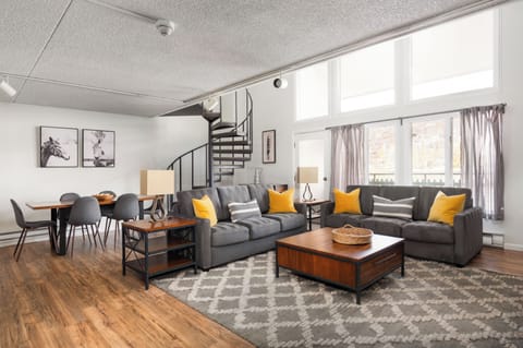 Condo, 2 Bedrooms, Kitchen, Valley View | Living area | 55-inch Smart TV with cable channels