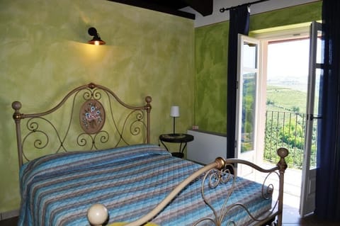 Classic Double Room, Vineyard View | In-room safe, desk, iron/ironing board, free cribs/infant beds