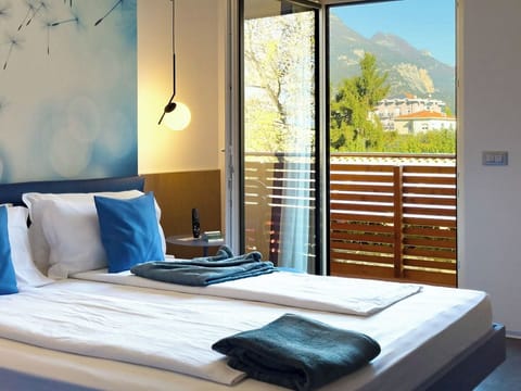 Comfort Double Room, 1 King Bed | Premium bedding, down comforters, minibar, in-room safe