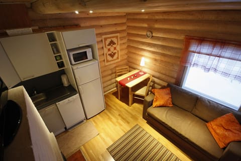 Flat-screen TV, fireplace