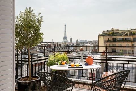 The Iconic Suite - Eiffel Tower View | Terrace/patio
