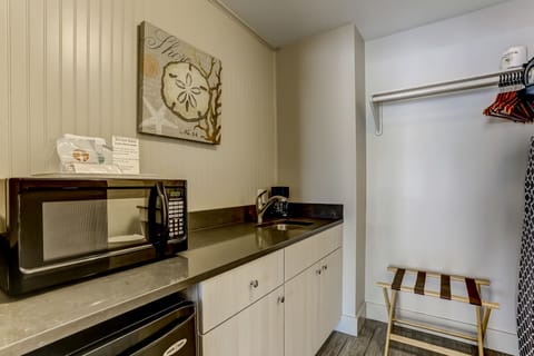 Deluxe Room, 2 Queen Beds, Near Ocean | Blackout drapes, iron/ironing board, free WiFi, bed sheets