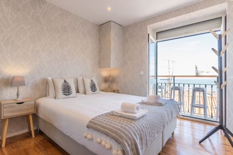 Studio, River View | In-room safe, blackout drapes, soundproofing, iron/ironing board