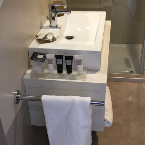 Shower, free toiletries, hair dryer, bathrobes