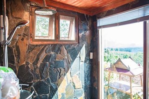 Luxury Villa  | Bathroom | Shower, rainfall showerhead, free toiletries, bathrobes