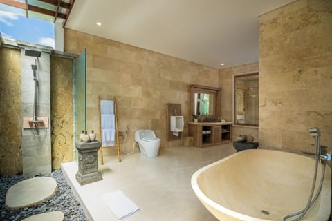 Separate tub and shower, deep soaking tub, designer toiletries