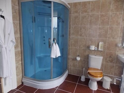 Superior Double or Twin Room, Ensuite | Bathroom