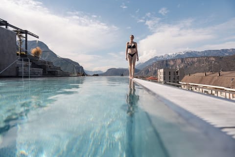 Indoor pool, 2 outdoor pools, open open 24 hours, sun loungers