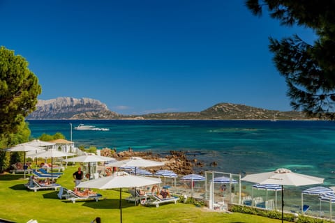 Private beach, sun loungers, beach umbrellas, beach towels