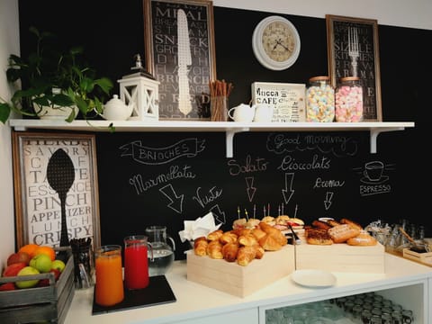 Daily buffet breakfast for a fee