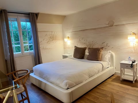 Comfort Room | Blackout drapes, free cribs/infant beds, rollaway beds, free WiFi