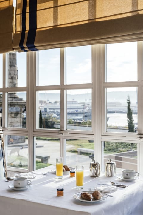 Daily buffet breakfast (EUR 20 per person)