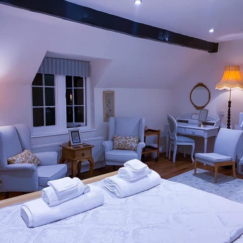 Luxury Double Room, Ensuite (River View) | 1 bedroom