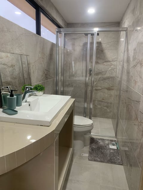 Loft | Bathroom | Shower, free toiletries, towels, soap