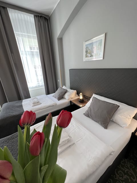 Deluxe Double or Twin Room | In-room safe, desk, free WiFi, bed sheets