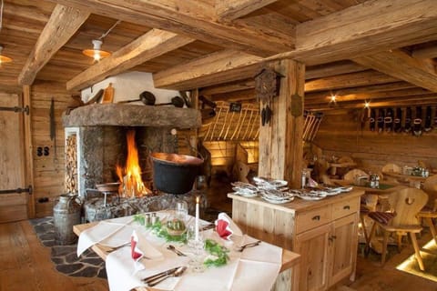 Lunch and dinner served, German cuisine