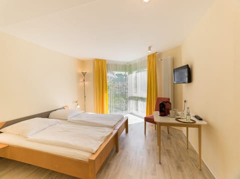 Comfort Double Room | In-room safe, blackout drapes, iron/ironing board, free WiFi