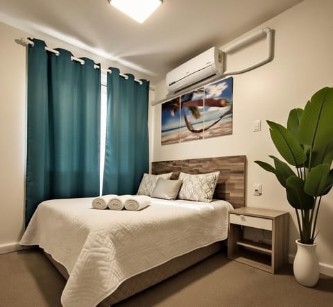 Economy Single Room | Down comforters, in-room safe, desk, free WiFi