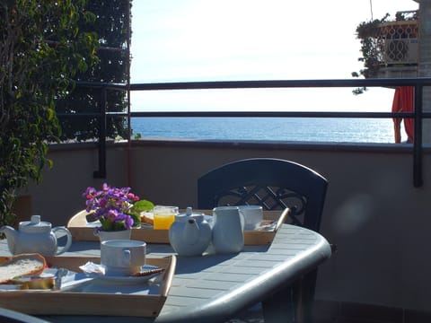 Double Room | Breakfast meal | Daily continental breakfast for a fee