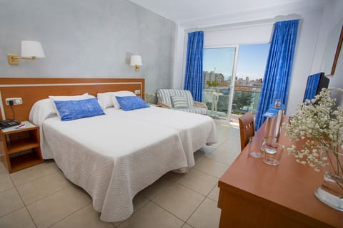 Minibar, in-room safe, desk, laptop workspace