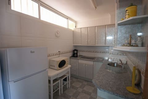 Apartment, 1 Bedroom, Terrace, Sea View | Private kitchen | Full-size fridge, microwave, oven, stovetop